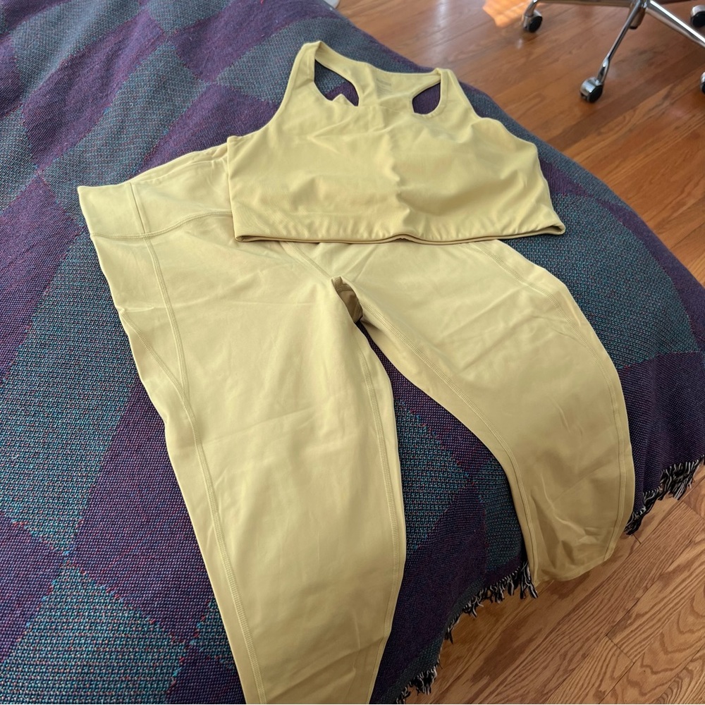 Girlfriend Collective Set